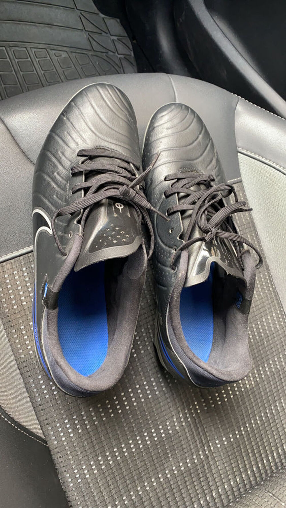 crampons nike tiempo Sports