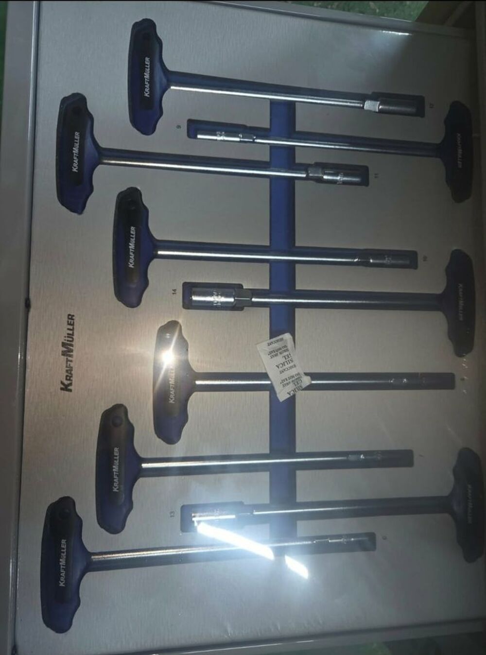 Servante &agrave; outils 8 tiroirs kraftmuller Bricolage