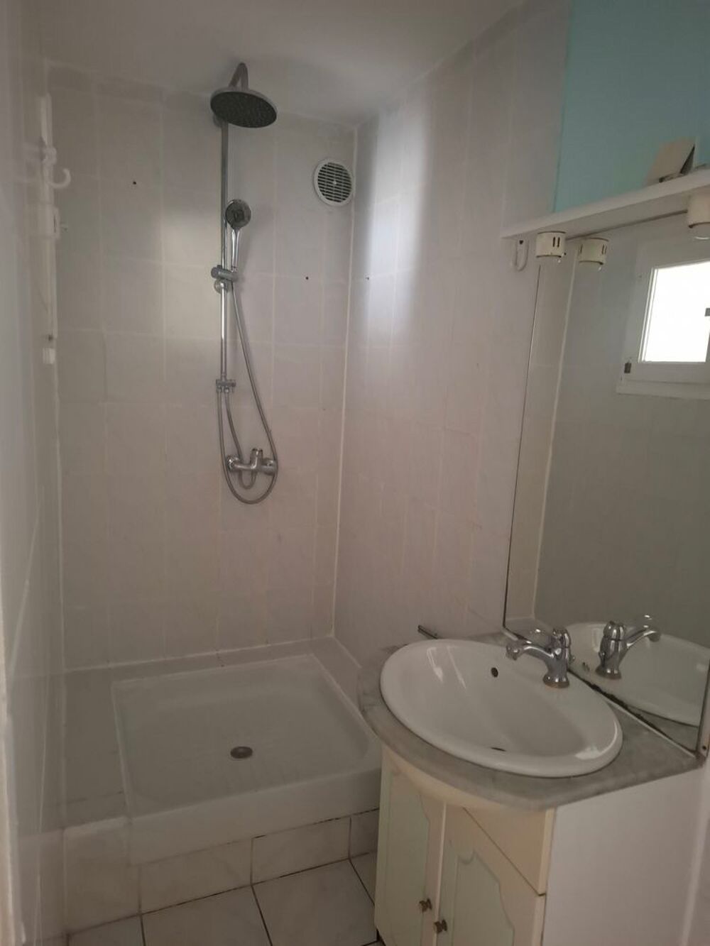 Location Appartement F2 meublé 40 m² en RDC de maison ? Climatisation ? Alès Alès