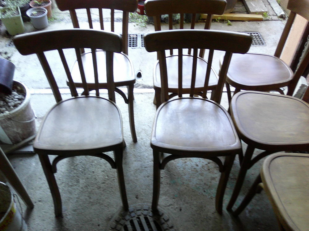 32 chaises en formica vintage Meubles
