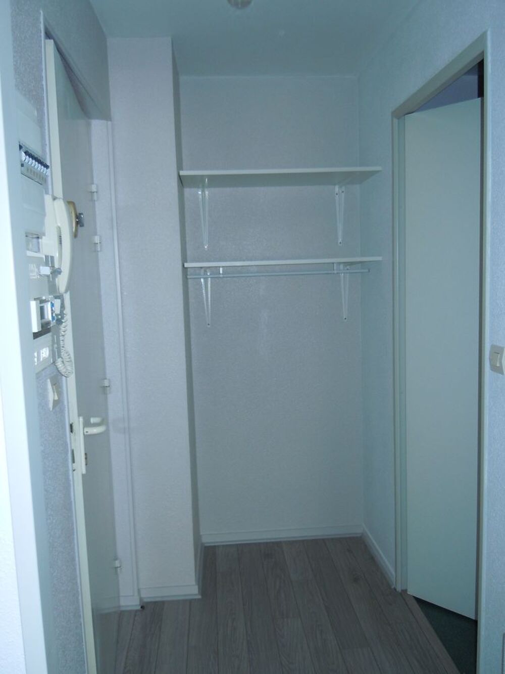 Location Appartement REIMS ? Charmant studio lumineux de 33 m² en hypercentre Reims