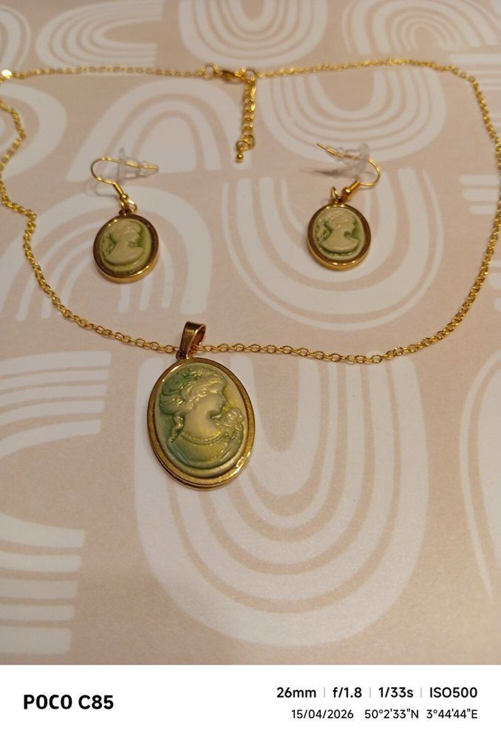 parure cam&eacute;e reine Victoria inoxydable hypoagergique neuve Bijoux et montres
