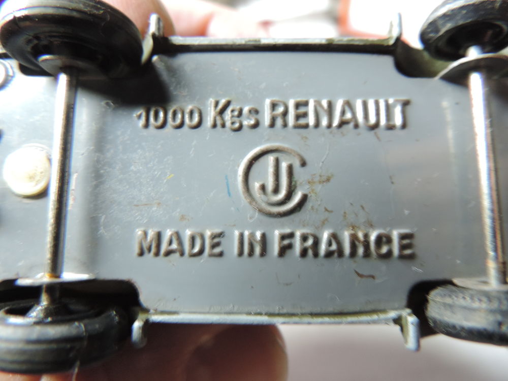 CIJ - RENAULT 1000 KGS - 1/43 &egrave;me. 