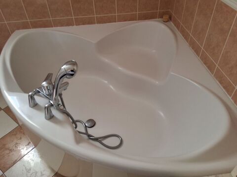 Baignoire angle 150 Saint-Claude-de-Diray (41)
