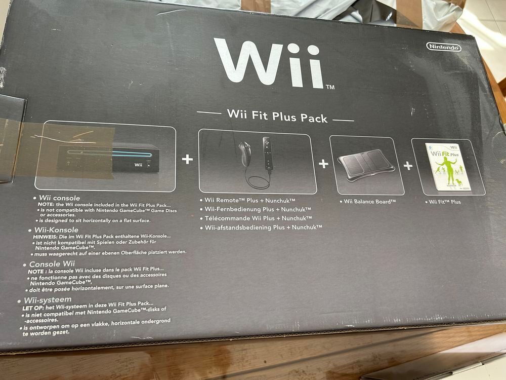 CONSOLE WII + WII FIT PLUS + BALANCE BOARD WII Consoles et jeux vid�os