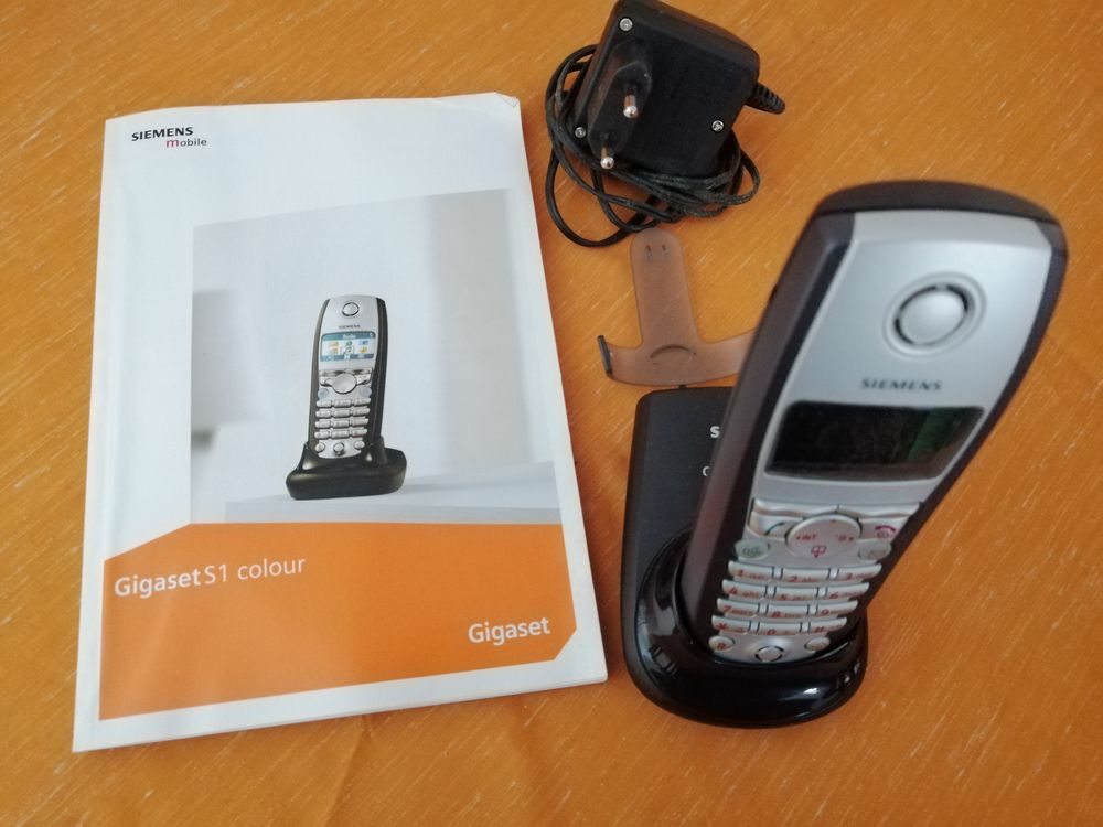 2 T&eacute;l&eacute;phones sans fil SIEMENS ! Téléphones et tablettes