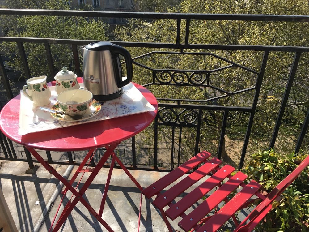 Petite table de jardin et ses deux chaises Jardin