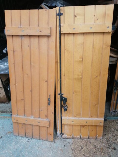 Lot de 2 paires de volets en bois 130 Septmes-les-Vallons (13)