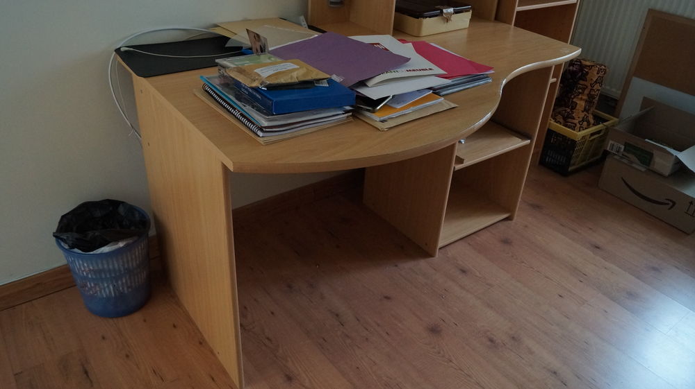 Bureau informatique en bois lamin&eacute; Meubles