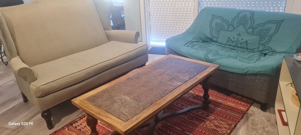 Table de salon en bois massif Meubles