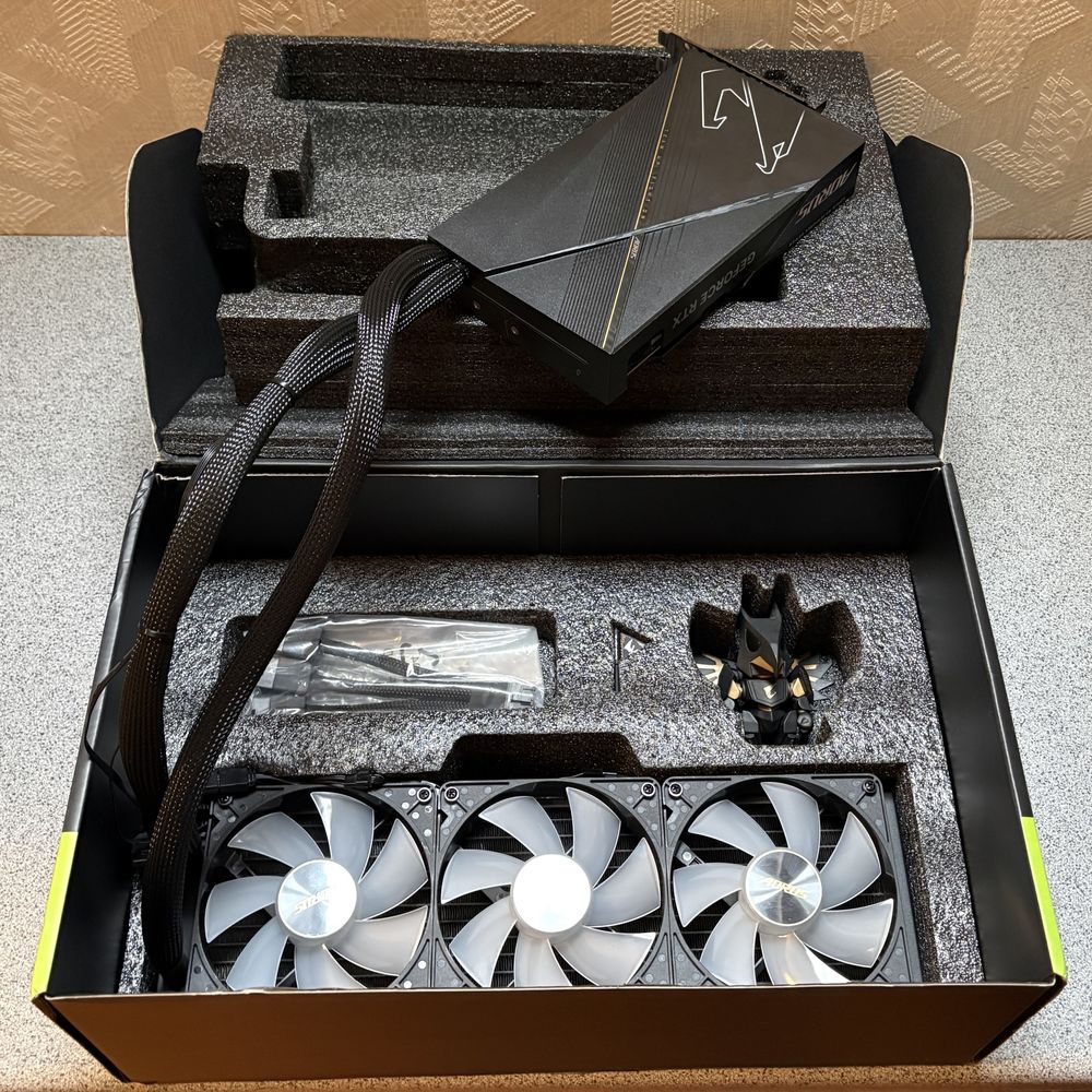 Aorus GeForce RTX 4080 16GB Xtreme Waterforce Mat�riel informatique