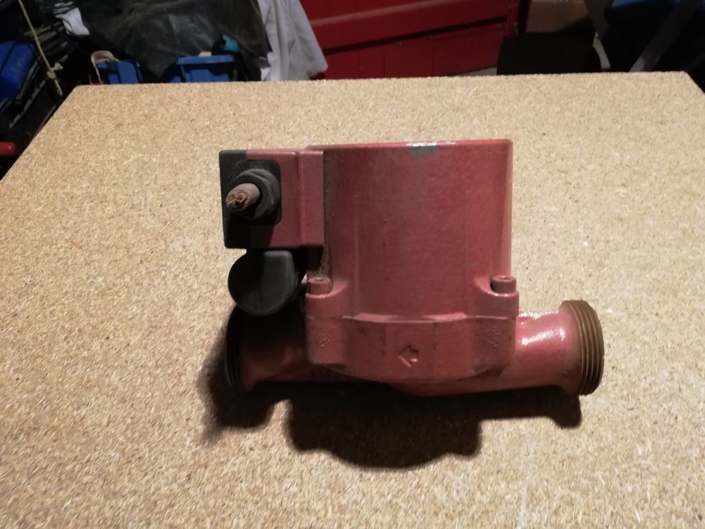 Circulateur Grundfos UPS 25-45 Bricolage