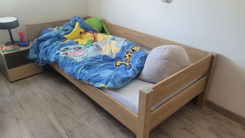 2 Lits 200 x 90 avec sommier et matelas 1000 Freistroff (57)