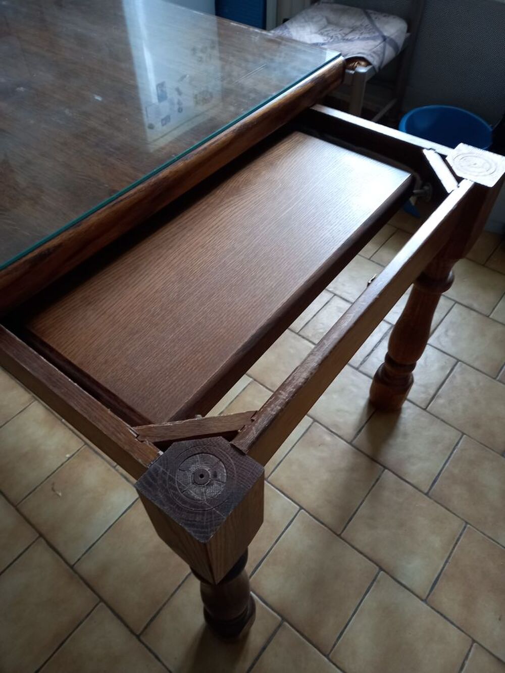  Table de salle &agrave; manger ch&ecirc;ne et ses 6 chaises paill&eacute;es Meubles