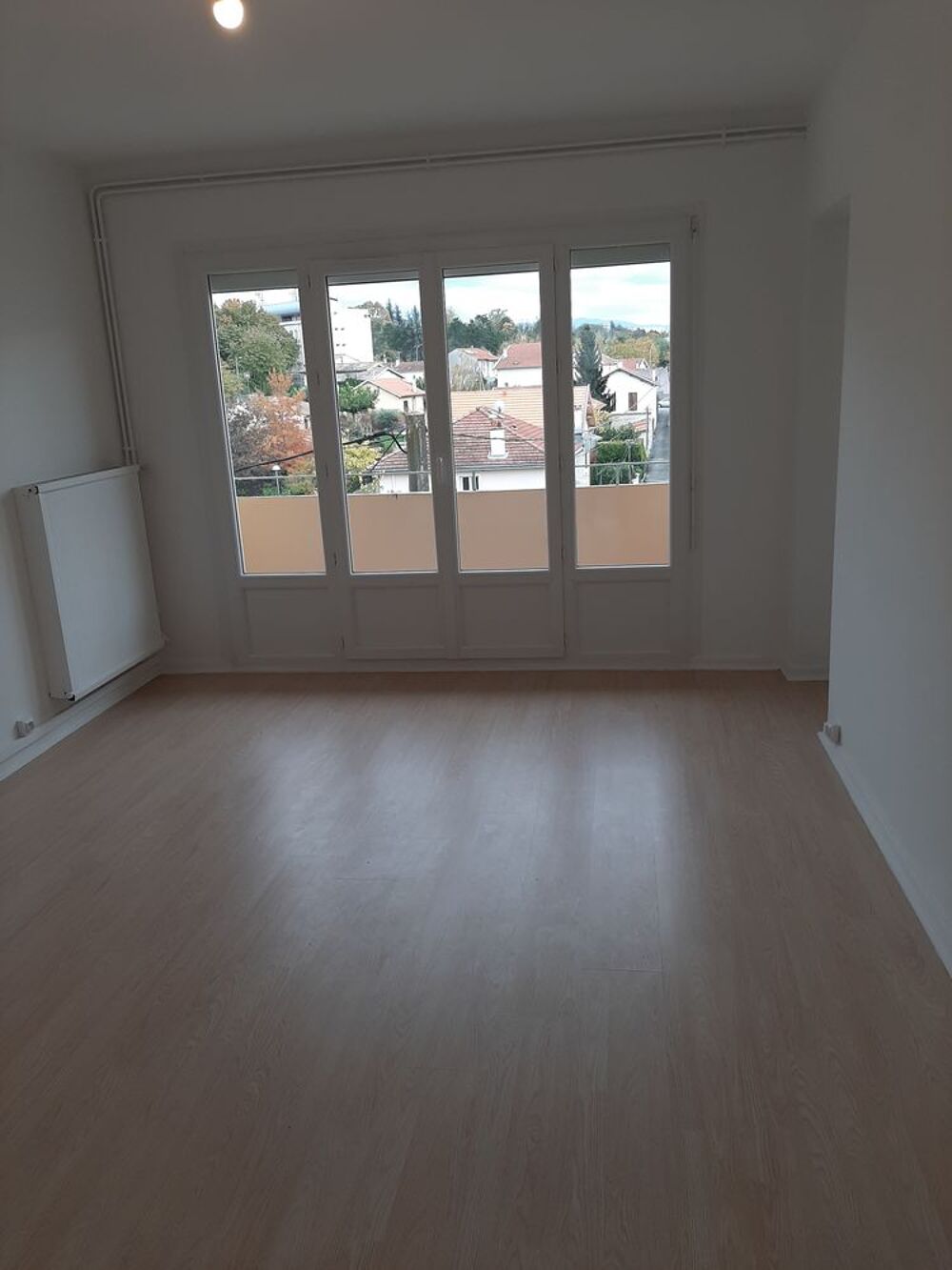 Location Appartement T3 rénové avec place de parking Valence