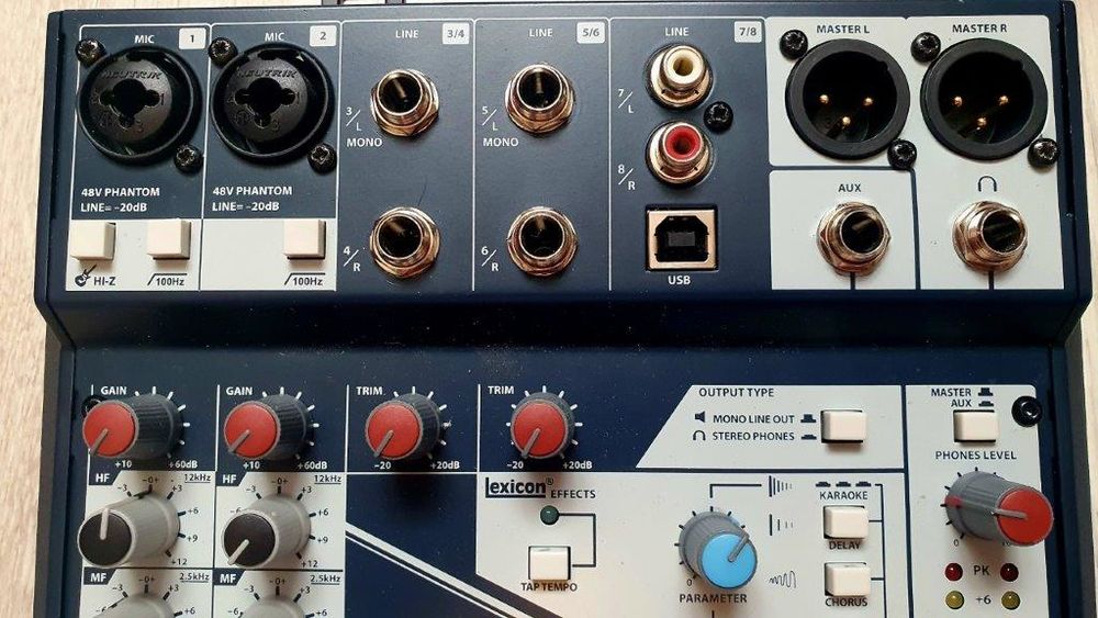 Table de mixage Soundcraft 8FX Instruments de musique