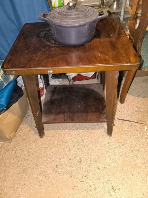 table bois 29 Villefranche-sur-Sane (69)