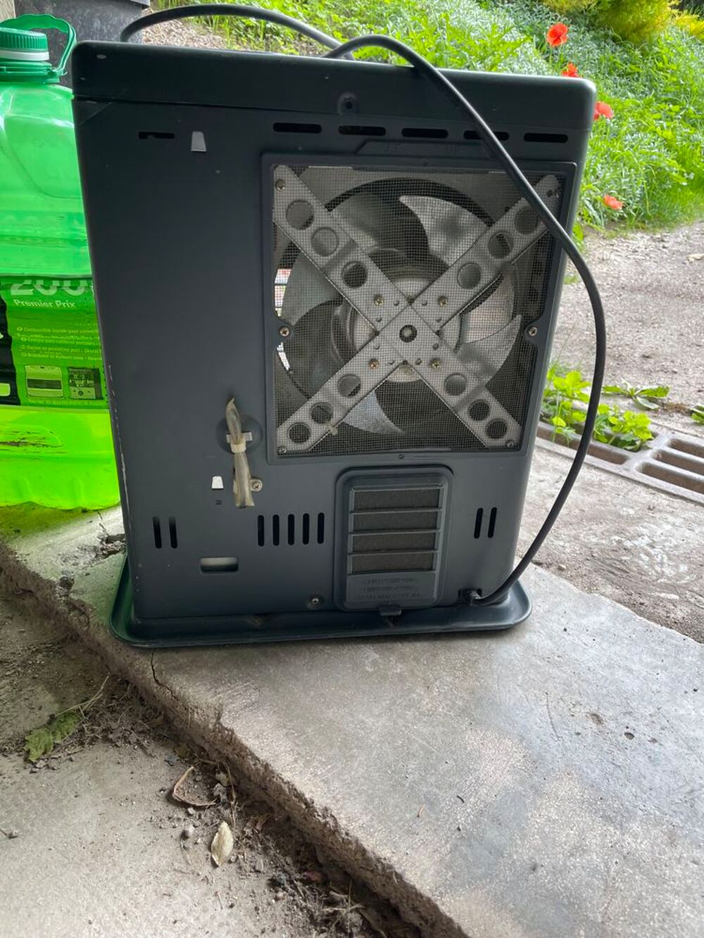 POELE A PETROLE Electroménager