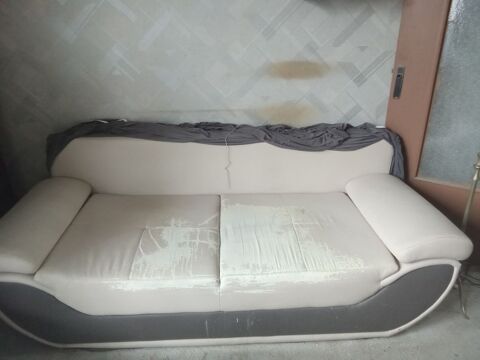 canap�
0 Saint-Priest (69)