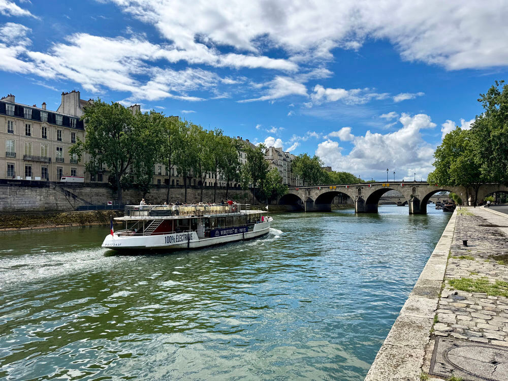 Vente Appartement Rue Charlemagne. A deux pas des Bords de Seine. Paris 4