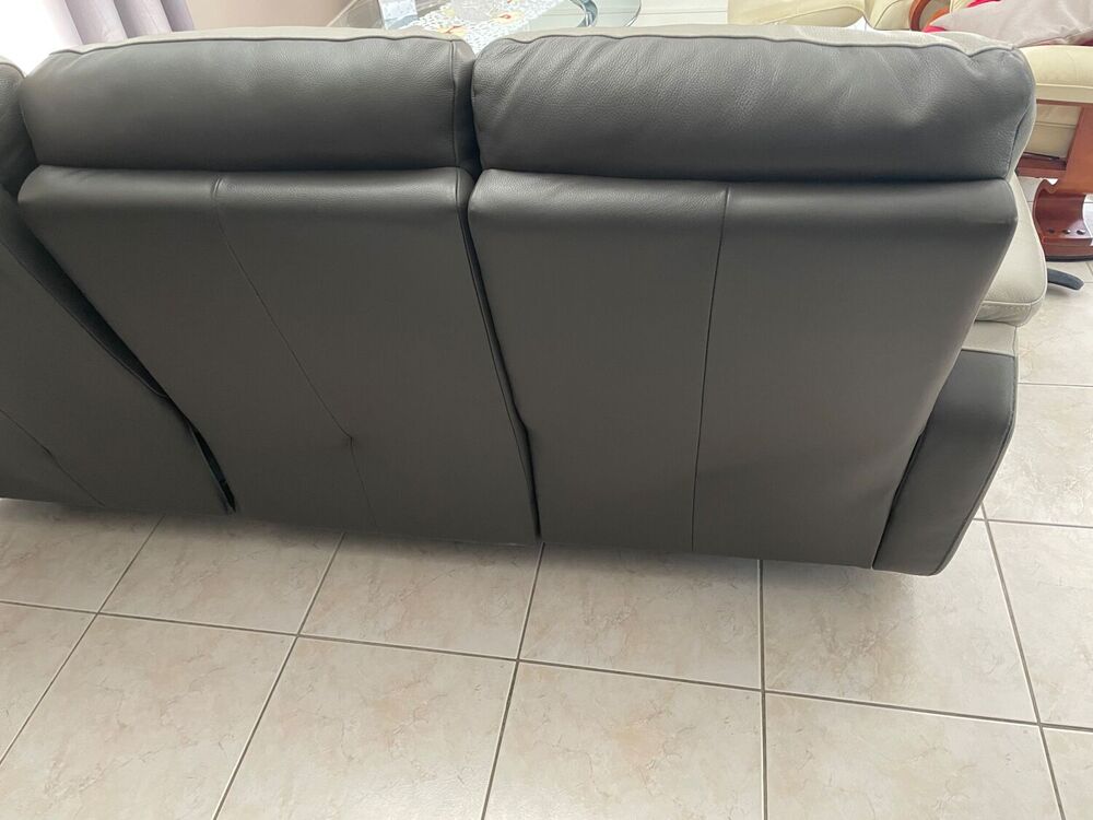 Fauteuil en cuir 3 places relaxant &eacute;lectrique Meubles