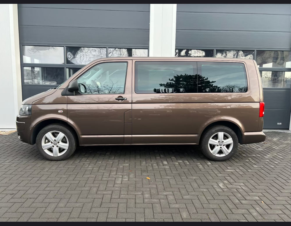 MULTIVAN 2011 occasion 45000 Orl&eacute;ans