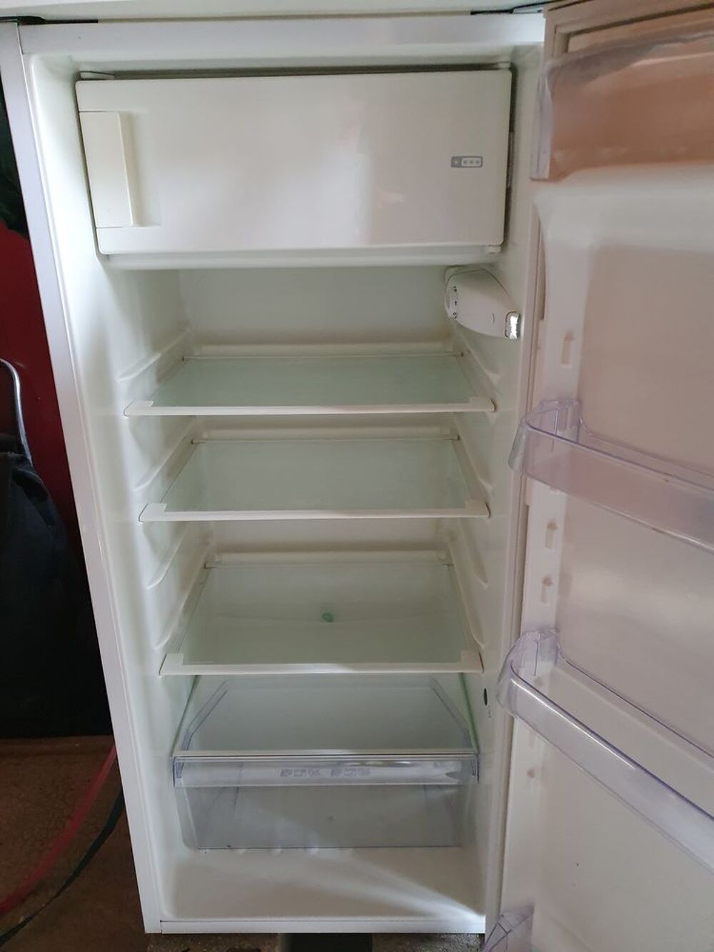 REFRIGERATEUR CONGELATEUR FAURE Electroménager