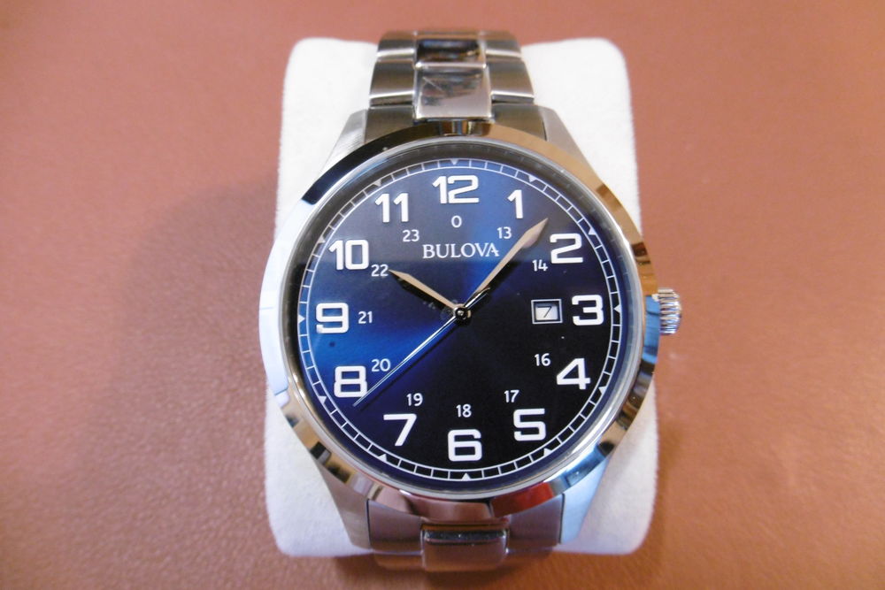 Montre Bulova NEUVE jamais port&eacute;e Bijoux et montres