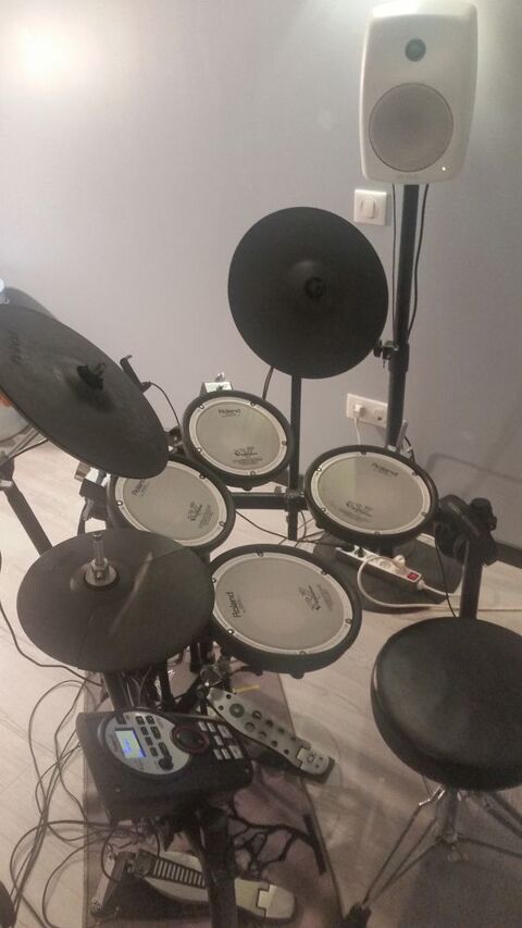 Batterie �lectronique , 650 Ludres (54)