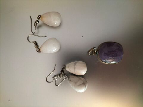 Lot de 2 paires de boucles d'oreilles et 1 pendentif 15 Gap (05)