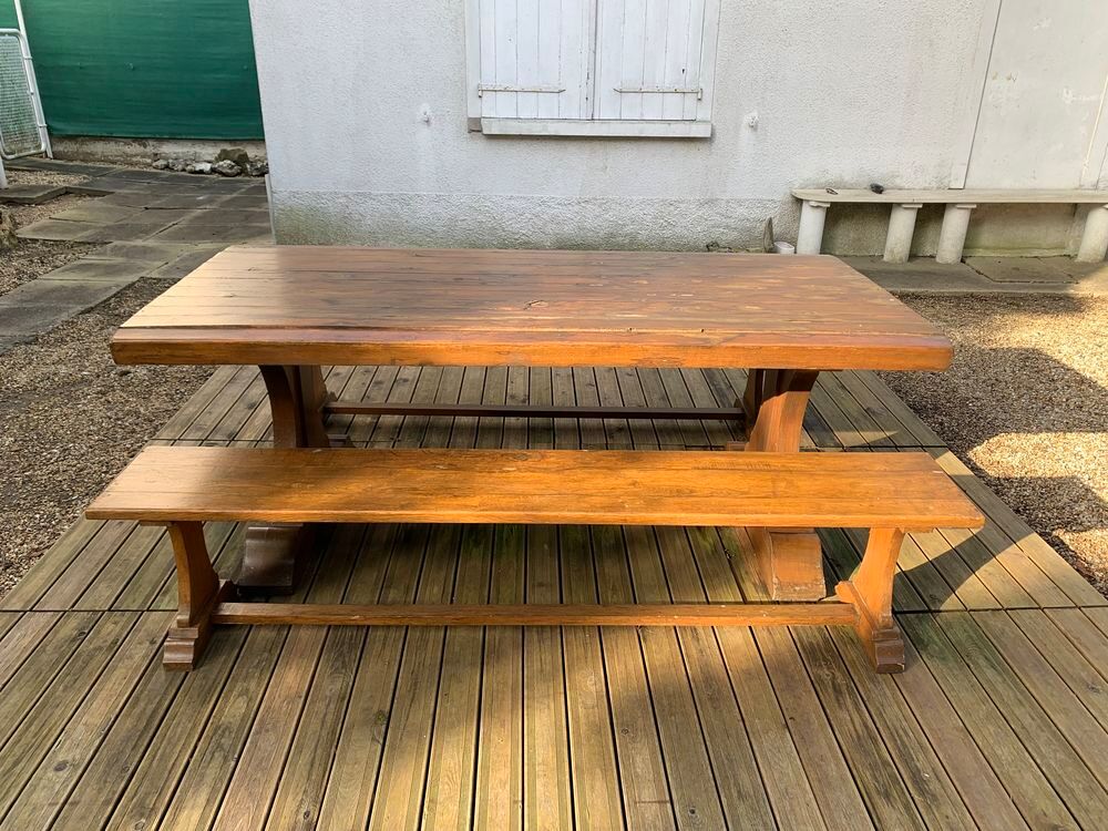 Table Monast&egrave;re en ch&ecirc;ne massif pour jardin ou campagne. Meubles