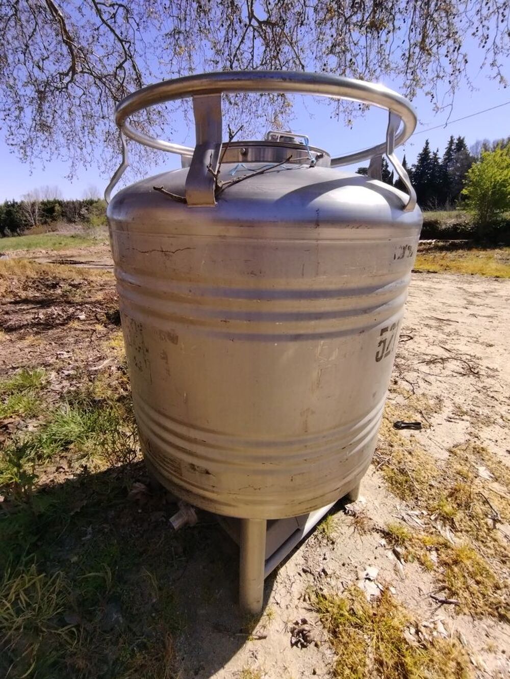 cuve alimentaire en inox. Jardin