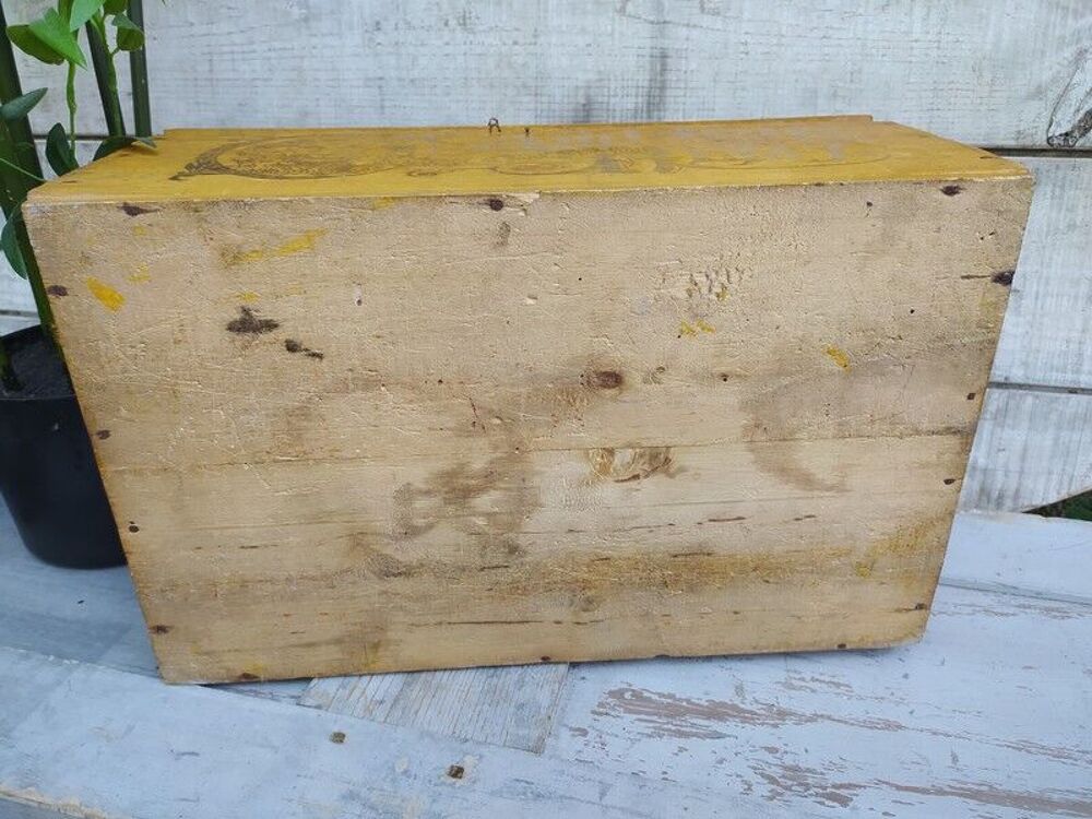 Ancienne Boite Publicitaire Bois Amidon R&eacute;my Lion

