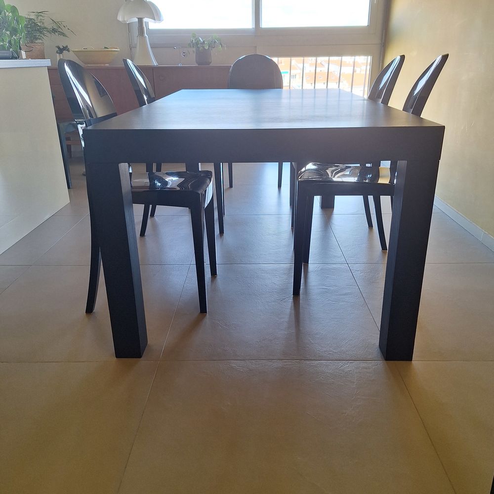 Table salle &agrave; manger HABITAT en ch&ecirc;ne de 1.71 m &agrave; 2.60m Meubles