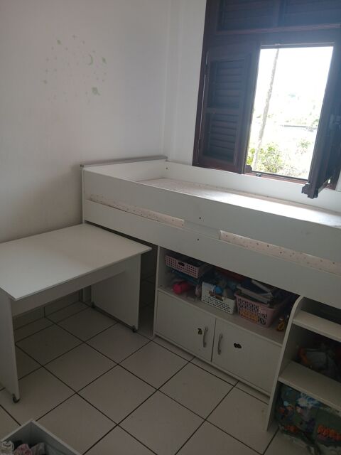 Lit mezzanine enfant avec bureau et rangements Martinique (97)