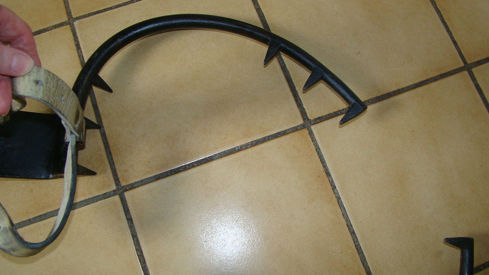 Grimpettes en acier forg&eacute; - Lacoste
Bricolage