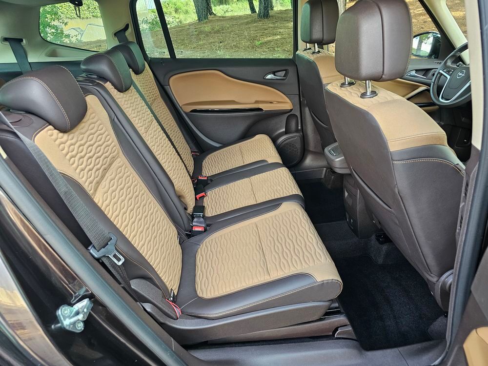 Zafira Tourer 1.6 CDTI 136 ch Start/Stop Cosmo 2014 occasion 34690 Fabr&egrave;gues