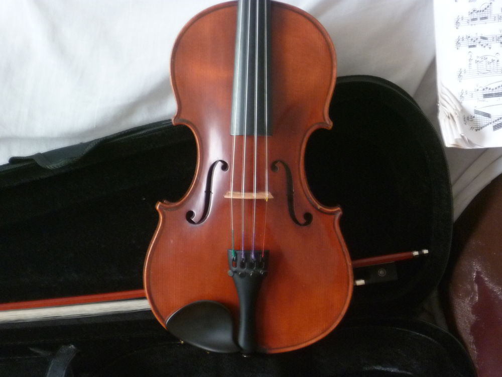 Excellent et rare violon 4/4 fait par Schuster en 1911. Instruments de musique