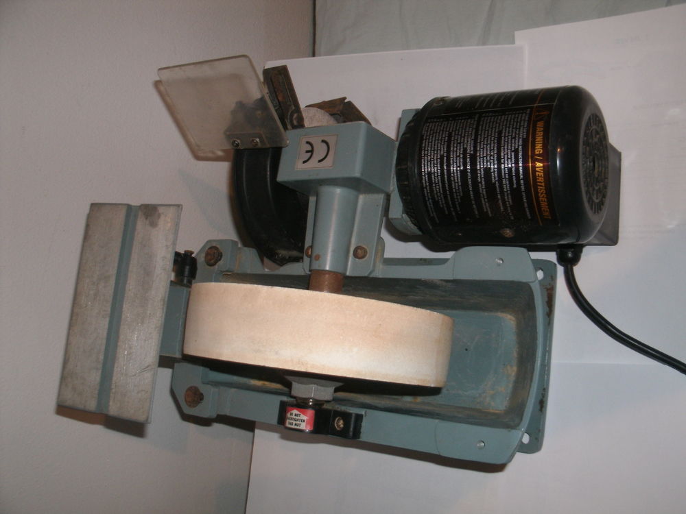 meules &eacute;lectriques pour aiguiser les outils Bricolage