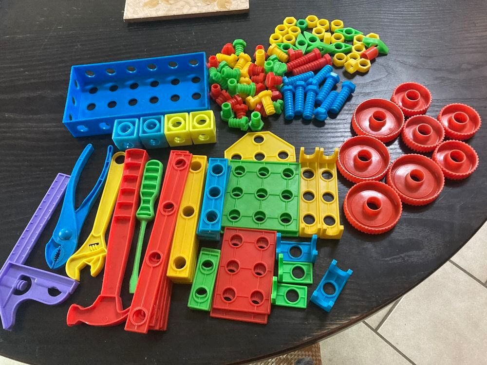 DIFFERENTS JEUX Jeux / jouets
