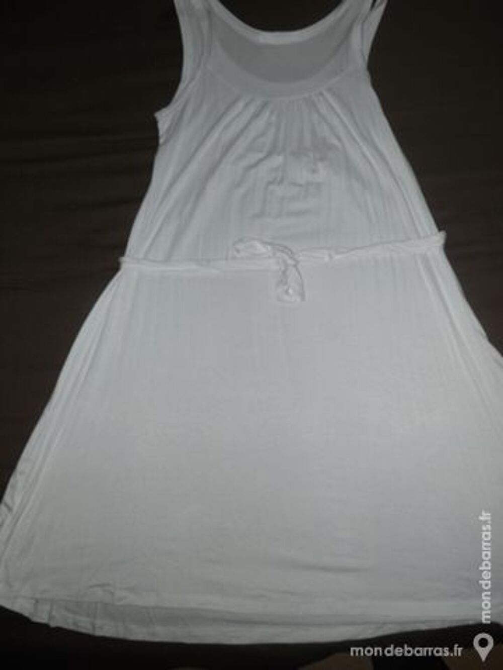 Robe blanche &agrave; bretelles taille 3, neuve Vêtements