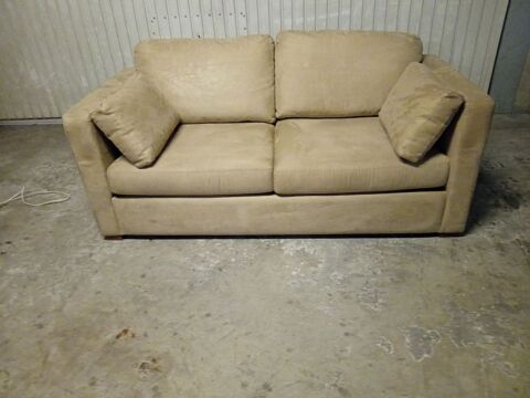 canap� 3 places 450 Saint-Laurent-du-Var (06)