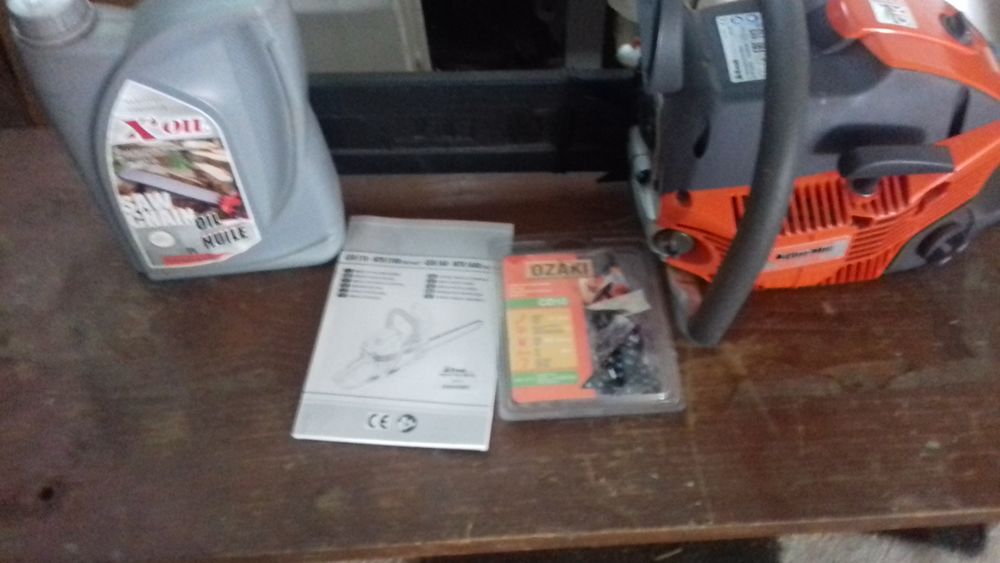 tron&ccedil;onneuse Ol&eacute;o-mac peu servi 2 chaines Bricolage