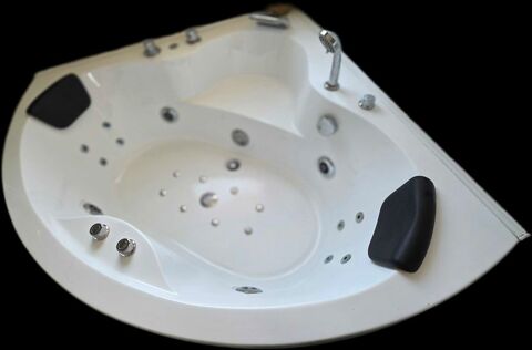 Baignoire balnéo. 350 Scionzier (74)