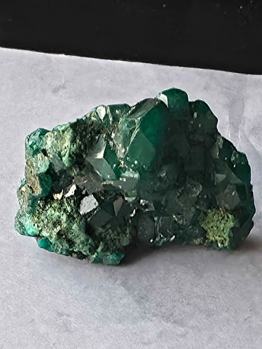 Dioptase Cristallis&eacute;e du Katanga (RDC)-Sp&eacute;cimen de Collection 