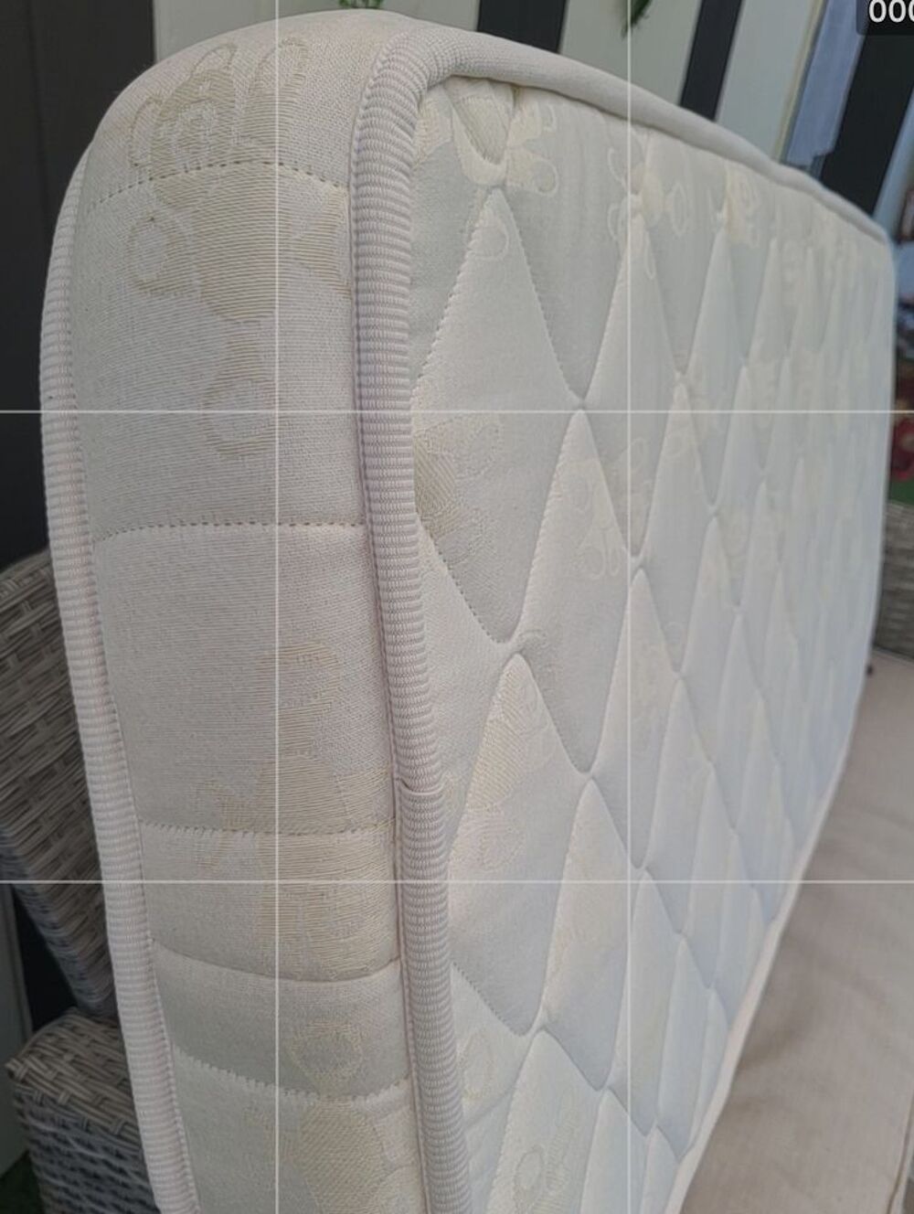 Lit enfant 70x140 cm avec chevet + tiroir Mobilier enfants