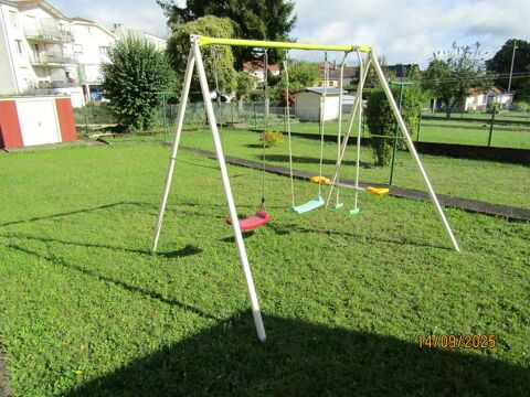 Portique balancoire Mont-Saint-Martin (54)