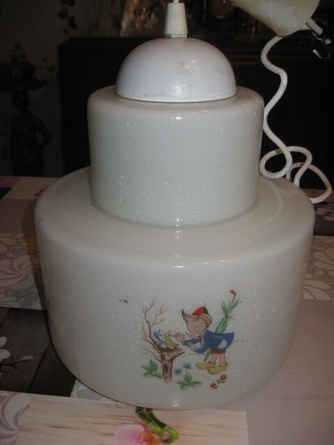 lustre en opaline pour chambre d'enfants 15 Racquinghem (62)