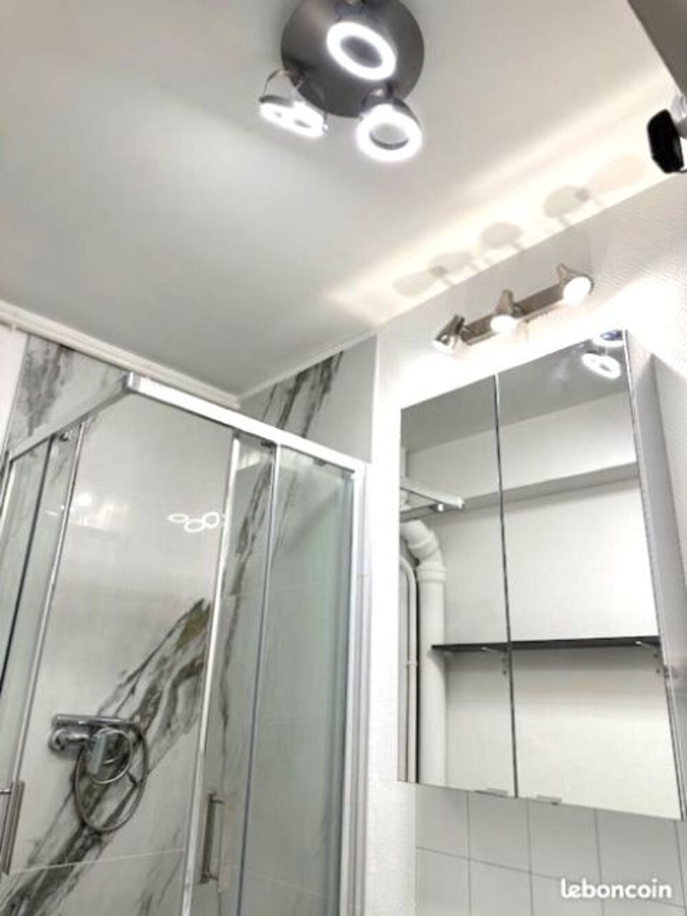 Location Appartement Reims beau studio meublé Reims