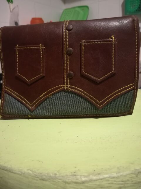 Porte feuille en cuir 5 Loos (59)